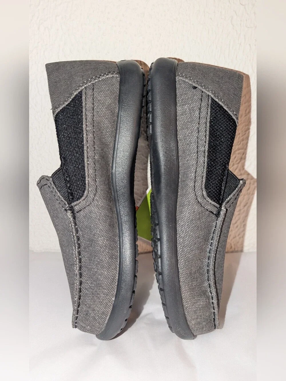 Crocs Shoes Slip On Boys Canvas Santa Cruz 2 GS  Size J1 Black NWT
